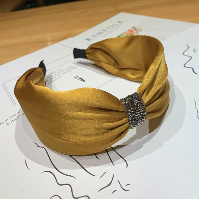 Scarlet Twist Headband