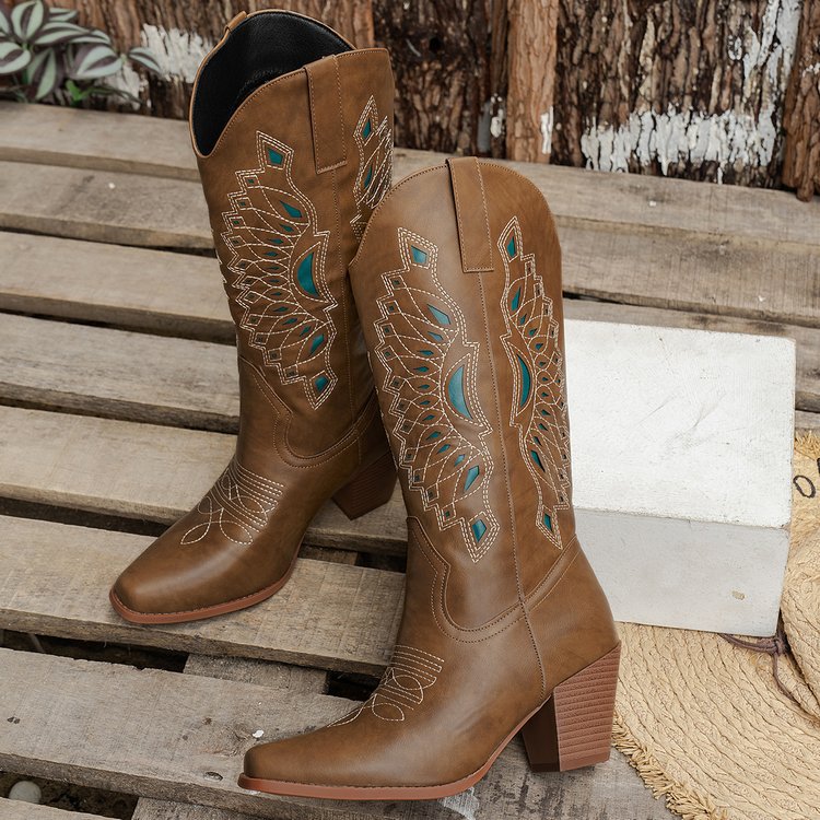 Dakota Embroidered Boots
