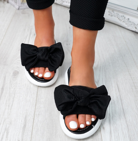 Beachy Bow Sandal